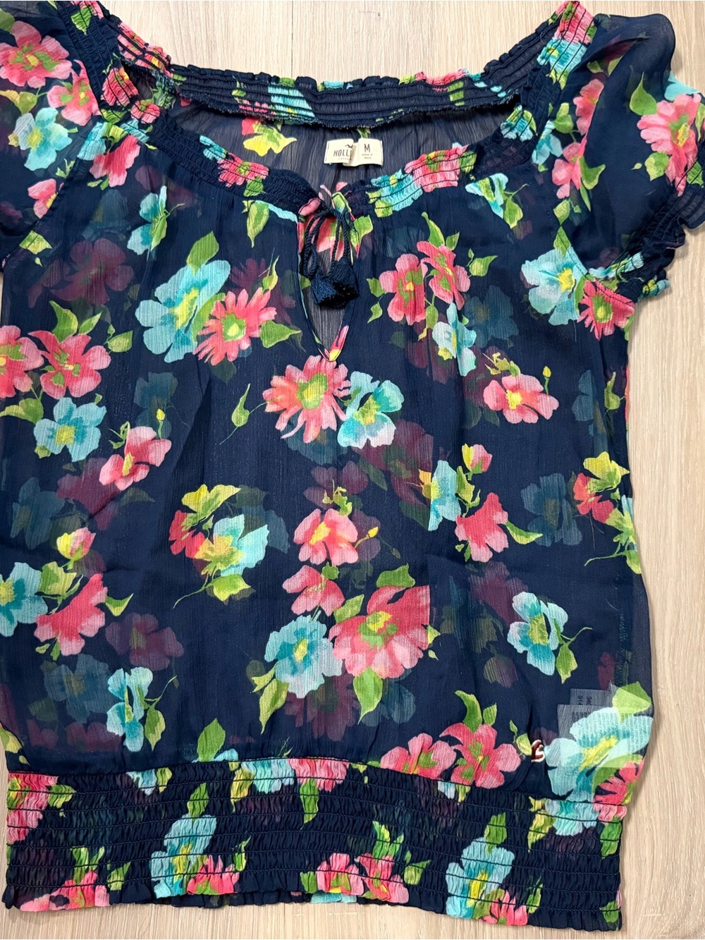 Hollister (Size M)